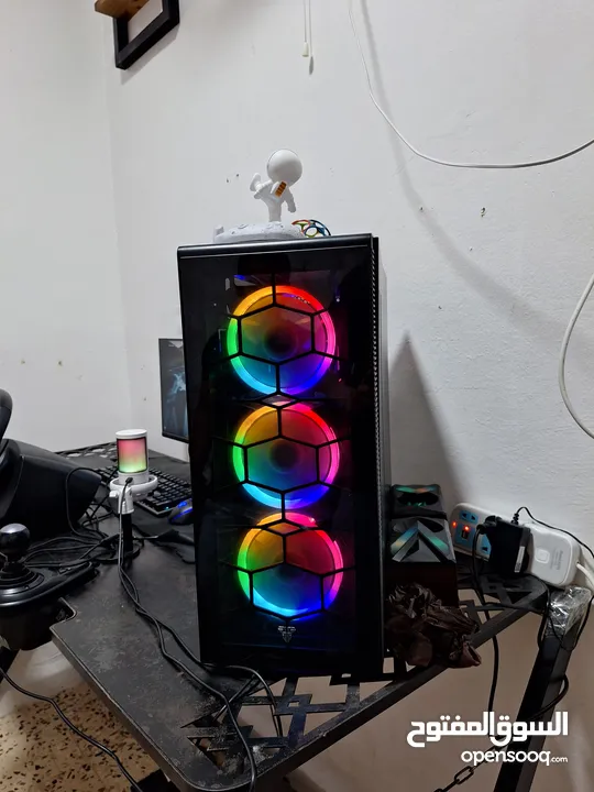بسم الله ما شاء الله  Computer Gming  نظيف كامل مكمل  معه كلشي