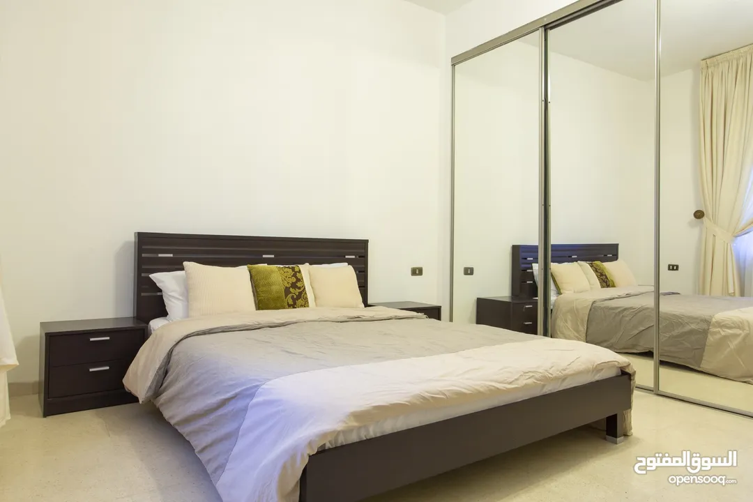 شقة طابقية 3 نوم فاخرة في الدوار الخامس / ام أذينة  5th Circle / Om Othaina  Luxury 3-Bedroom Flat