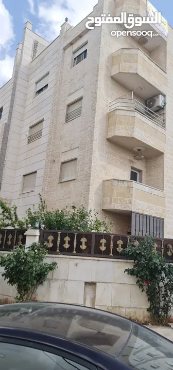 شقة للبيع 150 م 3 غرف و صالون 3 حمامات و بلكونة طابق 3 لم تسكن مطلقا