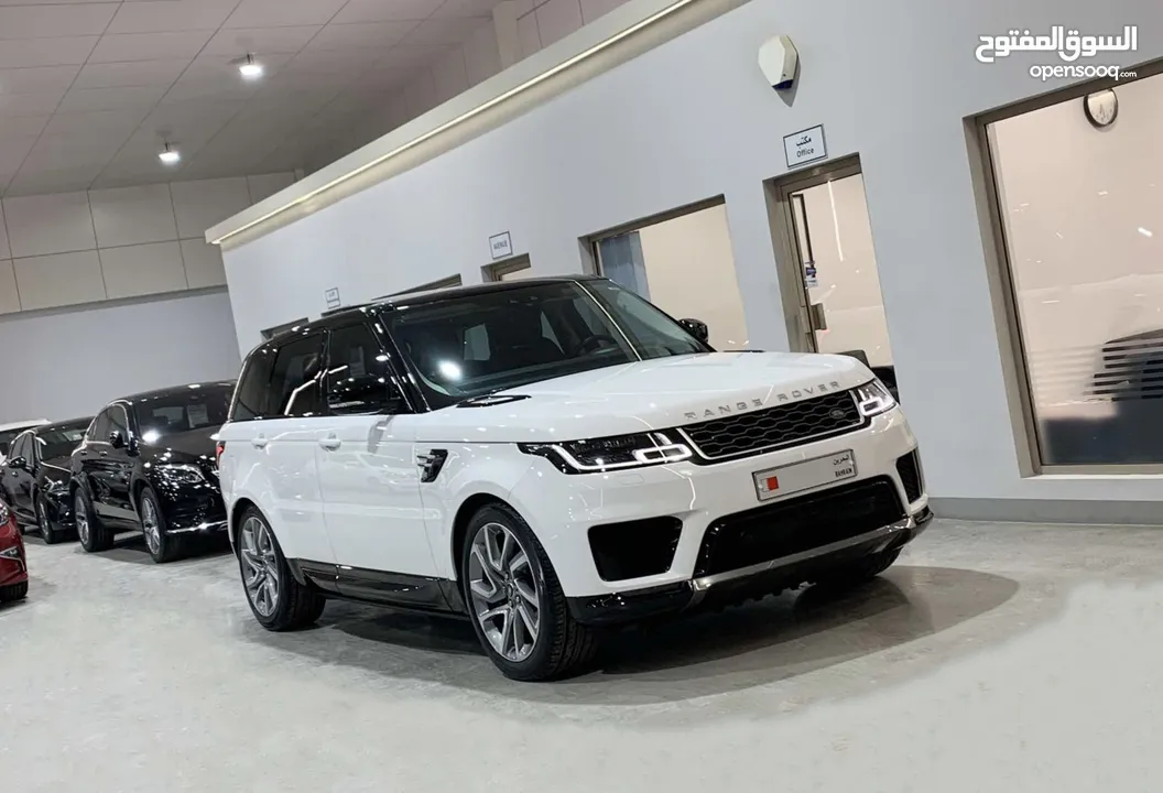 Range Rover Sport HSE (48,000 Kms)