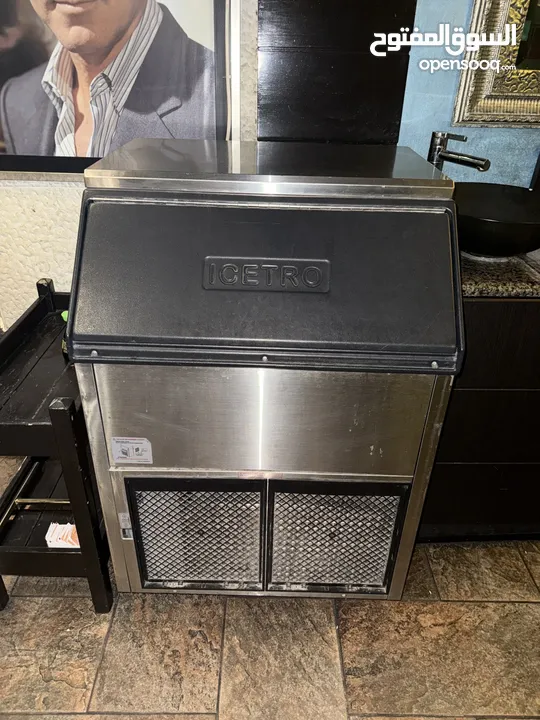 ice maker مكينه ثاج صناعي 120 كيلو يومي