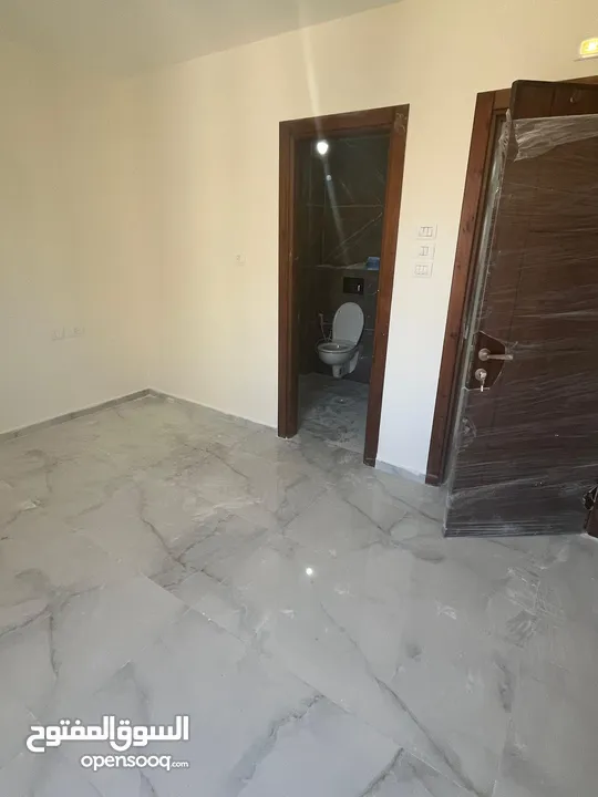شقة طابق سادس 150 متر جاهزة للتسليم الفوري للبيع في البالوع بالقرب من شركة جوال و دوار البست ايسترن