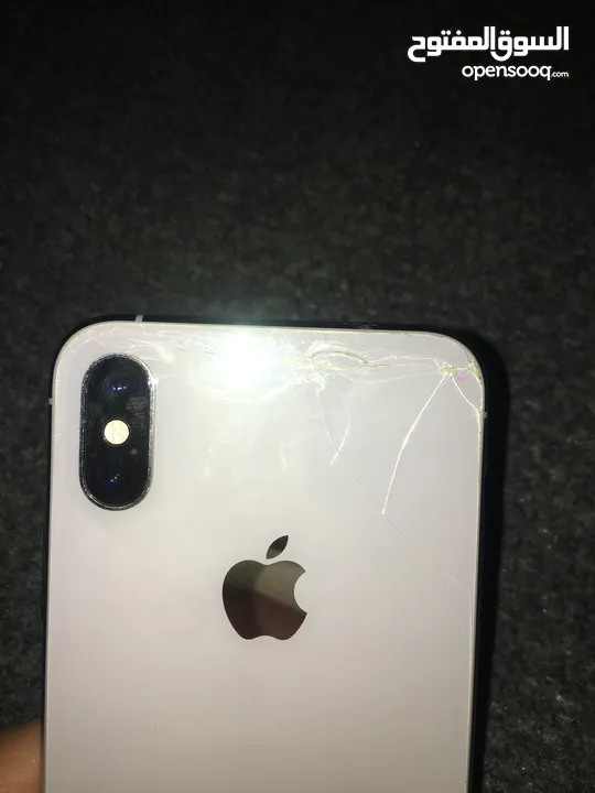 iPhone Xs بحالة ممتازة جدا