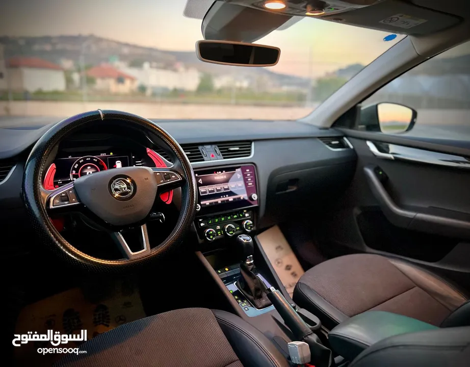 سكودا اكتافيا ستيشن 2019/اتوماتيك ماتور 2000 ديزل فل الفل  فتحة سقف بانوراما