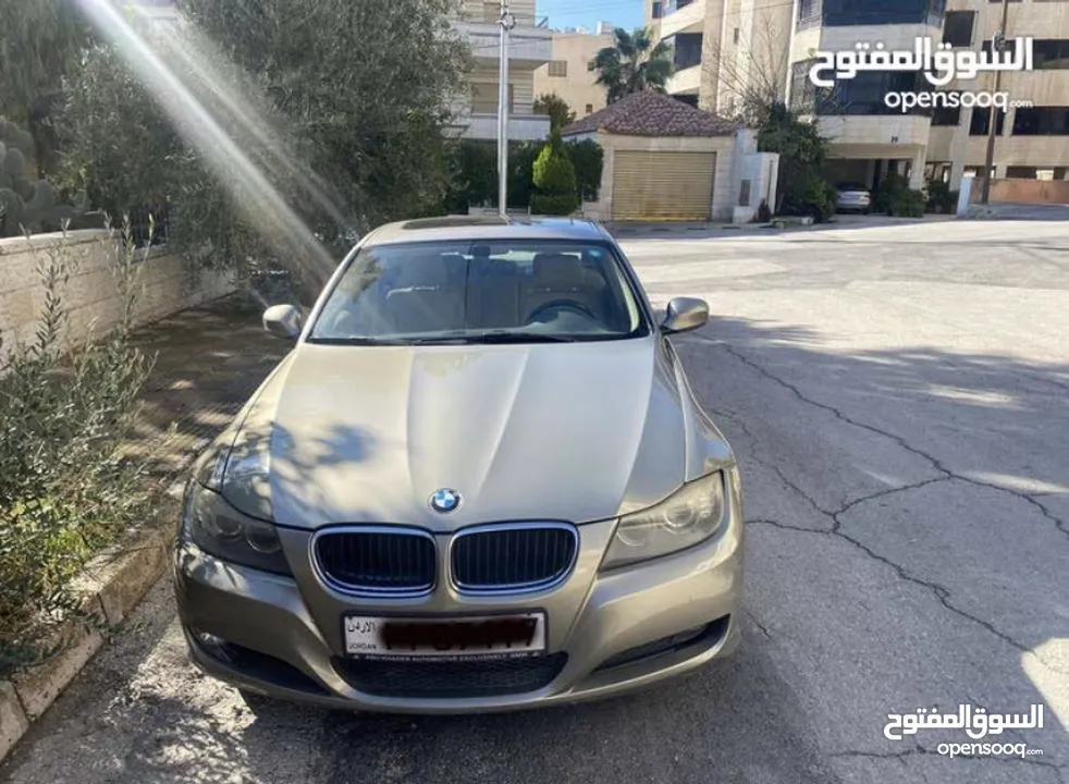 Bmw 316i Gold Full option in a very good condition