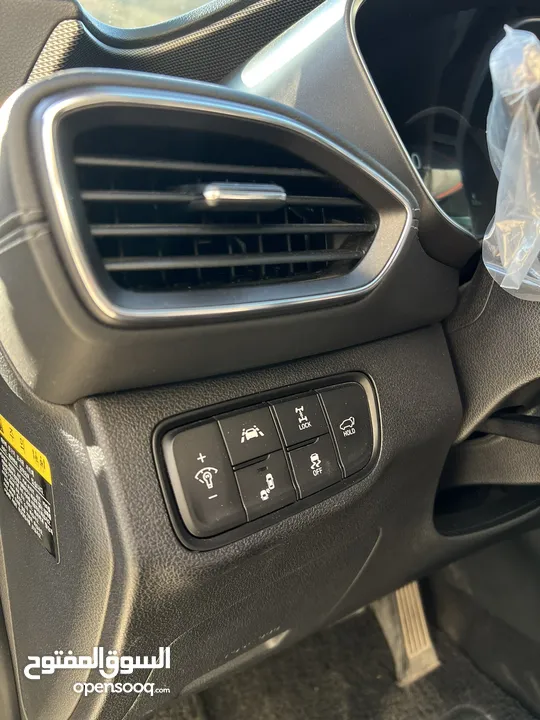 فل مسكررر 4*4 عدا فتحه دفعه 42 وشكات 20 شهر شوف الصور كامله بعدها رنلي