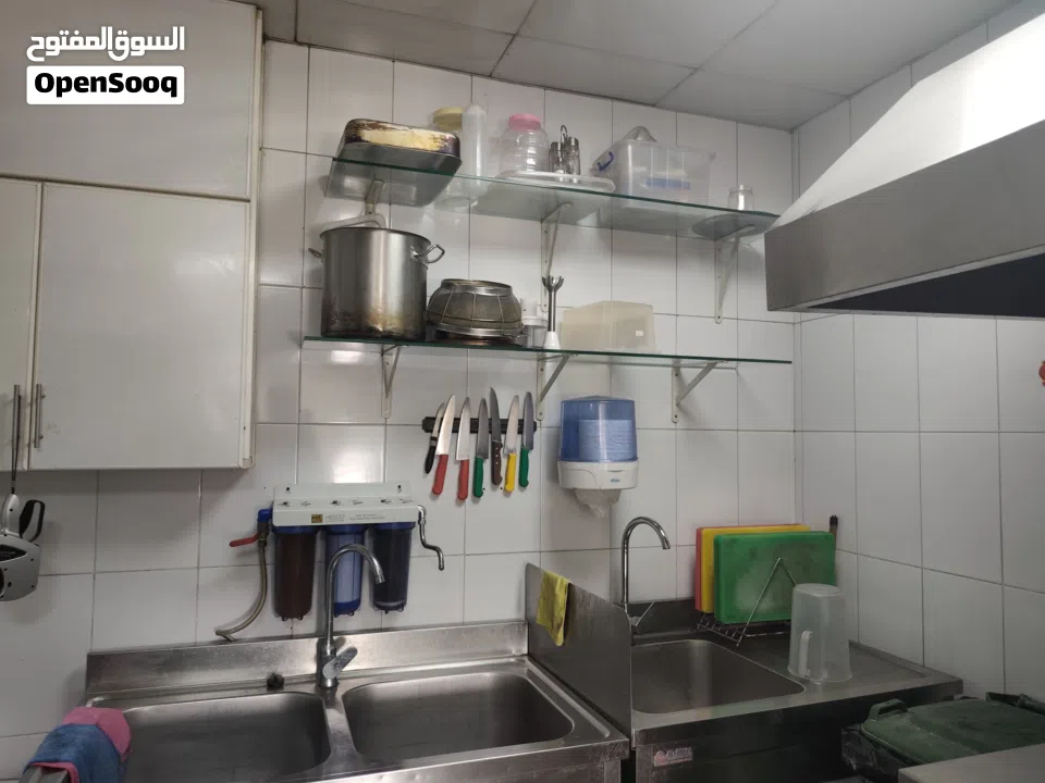 مطعم بيتزا وباستا للبيع