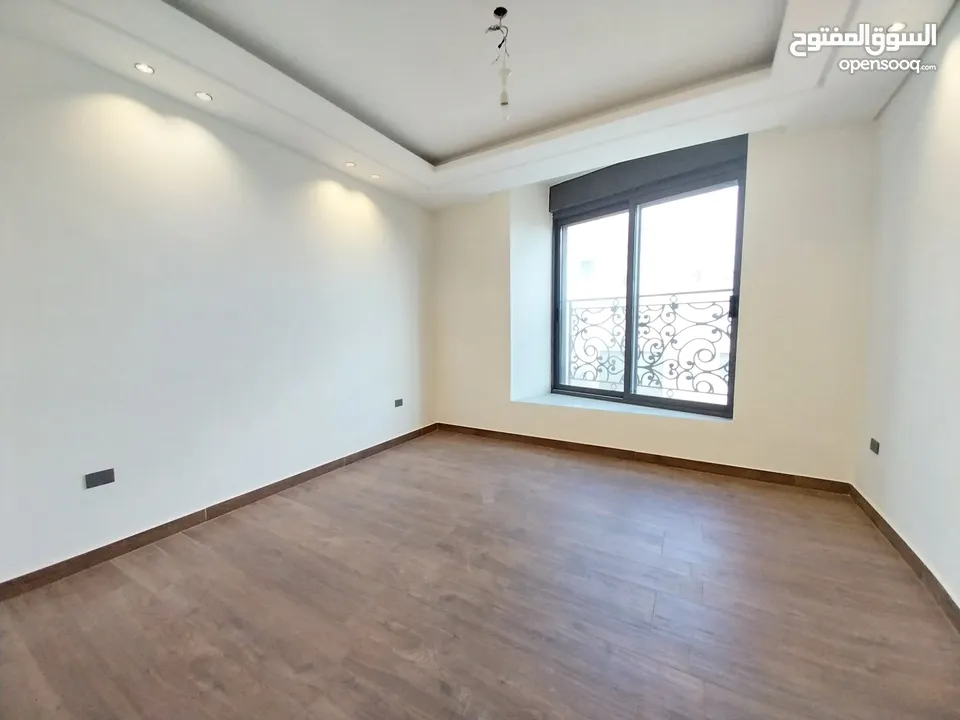 شقة غير مفروشة للإيجار 320م2 ( Property 19519 )-175072651
