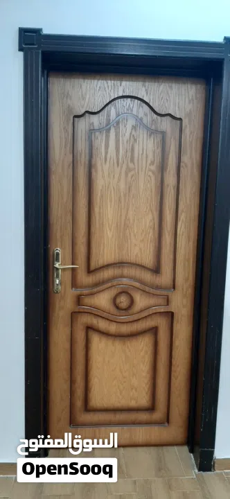 بيت إسكان مع بناية من دورين،كل دور شقة مستقلة بمدخل مستقل،مدخوله الشهري من الشقق