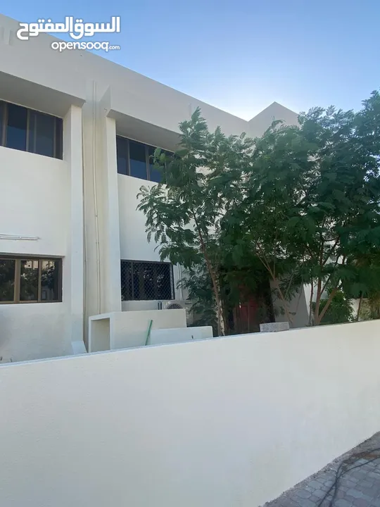 For Rent 5 Bhk Villa In Qurum  للإيجار فيلا 5 غرف نوم في القرم