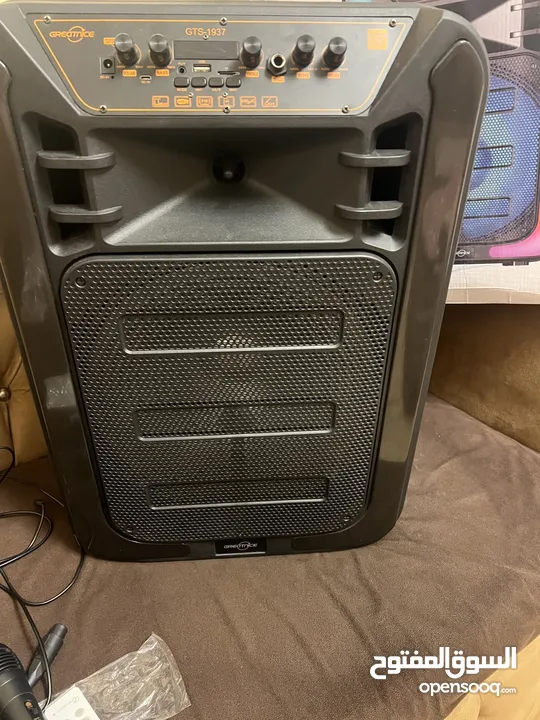 سماعة حفلات BT Speaker .. 15 inch  لا سلكية .. جديدة جدا استعمال مرة واحدة فقط . التواصل عبر الواتس