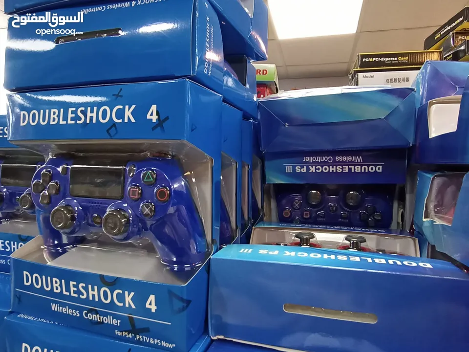 يد العاب جيمنغ ايد بلايستيشن 4 لون أسود و أبيض و أزرق و أحمر  Controller Playstation Gamepad PS4