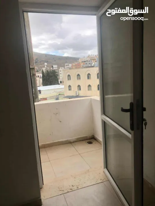 شقة في عصيرة الشمالية