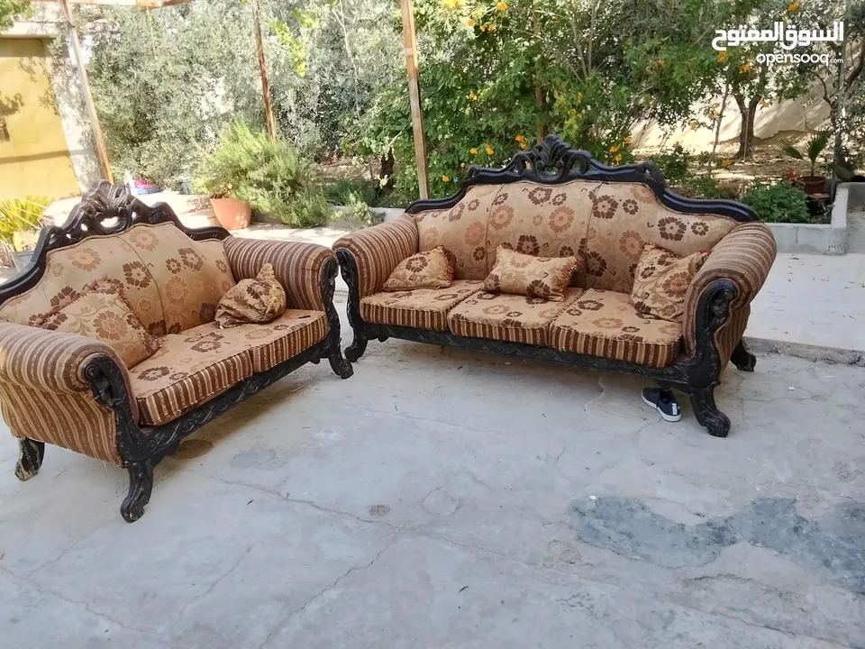 طقم كنب مستعمل بحالة جيدة