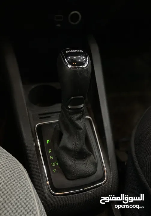 SKODA FABIA .. اوتوماتيك .. ترخيص 2019 .. باللون البني المميز