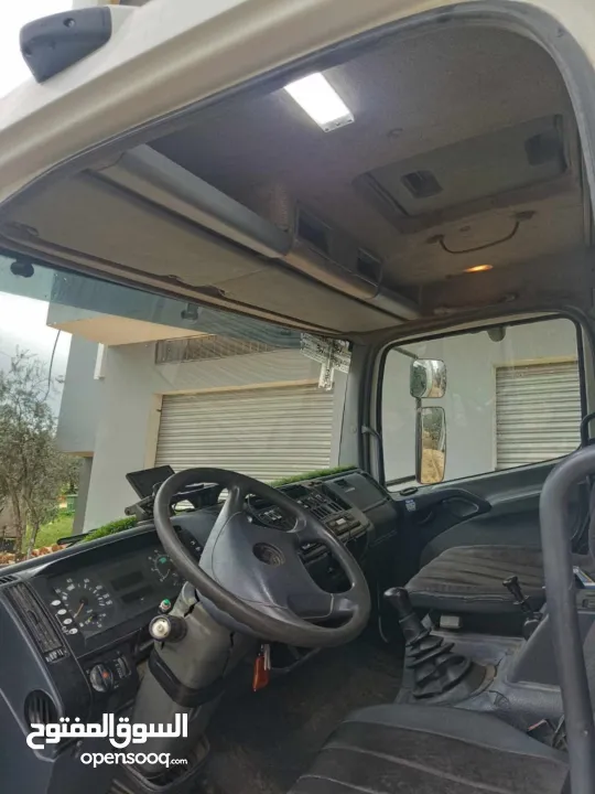 مرسيدس اتيكو 1017