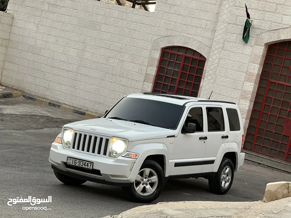 Jeep liberty 2012  v6 فحص كامل سبعه جيد فل كامل اعلى صنف