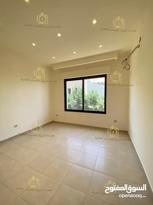 شقة فاخرة جديدة لم تسكن بتصميم عصري