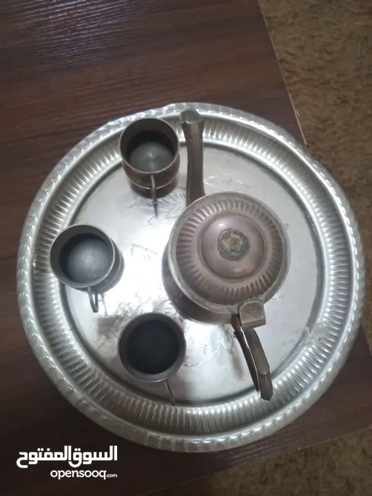 اطقم نحاسيات قديمه ورسم يدوي جميل