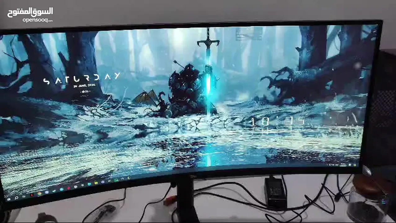 3440 x 1440 , 165 Hz  1ms Ultrawide HDR400