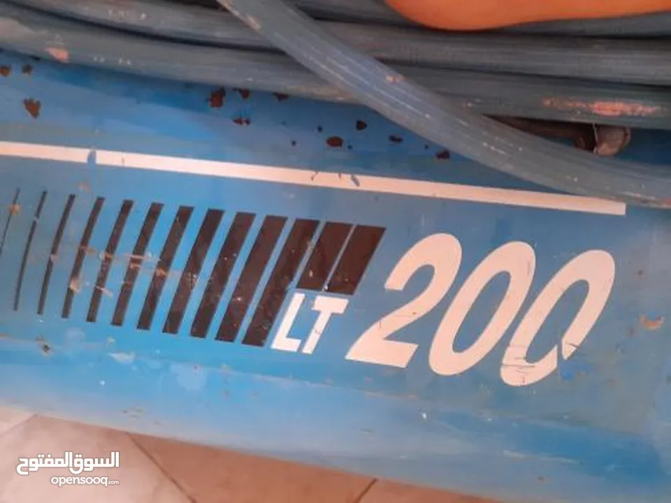 كمبريسة هواء إيطالي اصلي 200 لتر للبيع