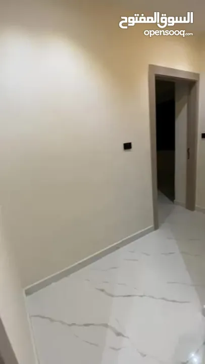 شقة طابق ثاني منطقة فلل مطلة