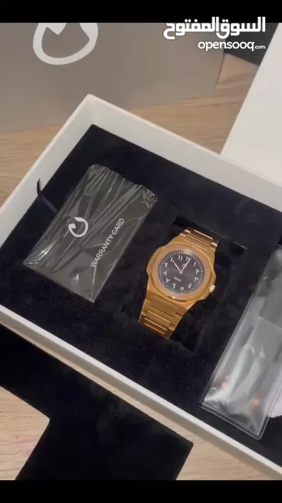 للبيع ساعة يد نون اوفيشال الفاخرة  For sale a luxurious official Noon watch. نسائية ورجالية  Unisex