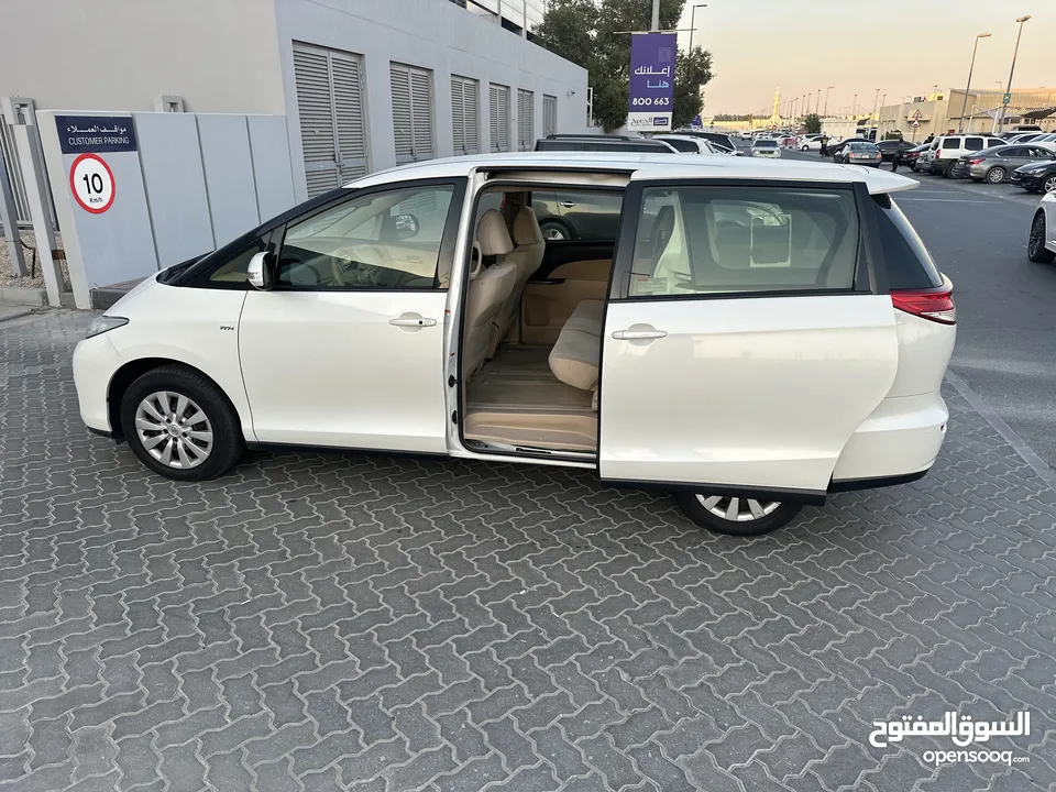 Toyota Previa Mid Option 2019 - 8 seater Original Paint