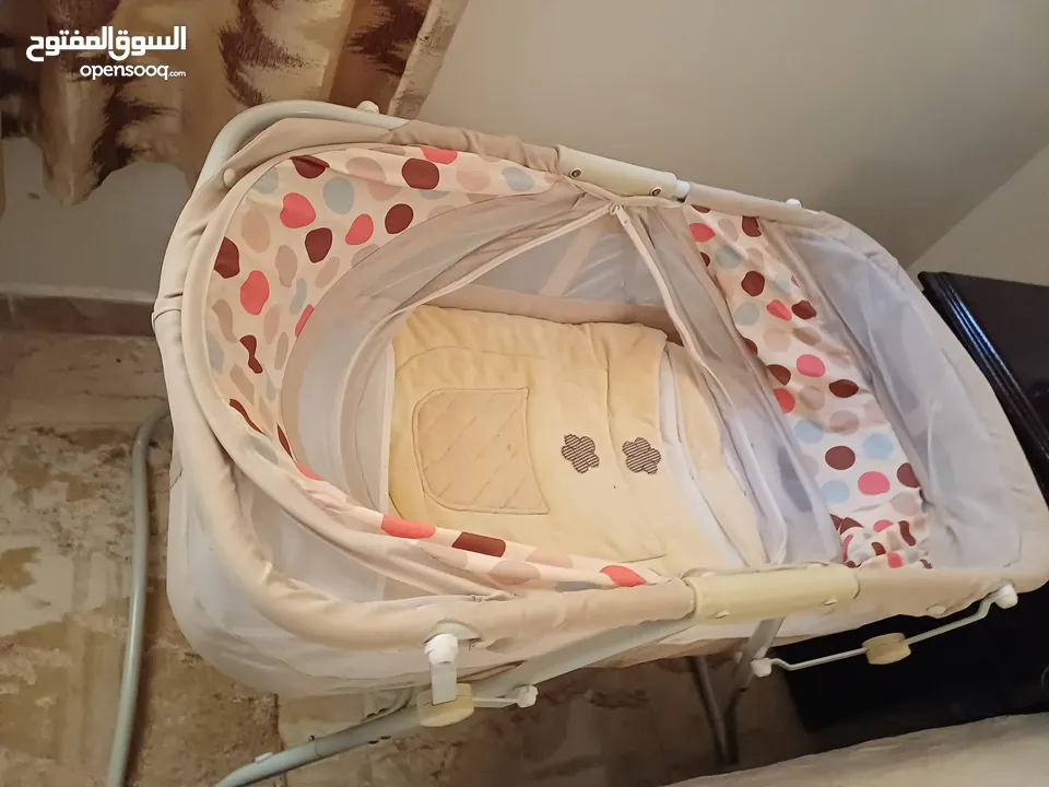 تخت بيبي ماركة جديد بحال الوكاله