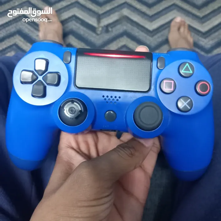 PS4 controller in good condition  (whatsapp only)
