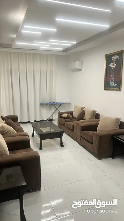 شقة مفروشة فخمة ثلاث غرف نوم