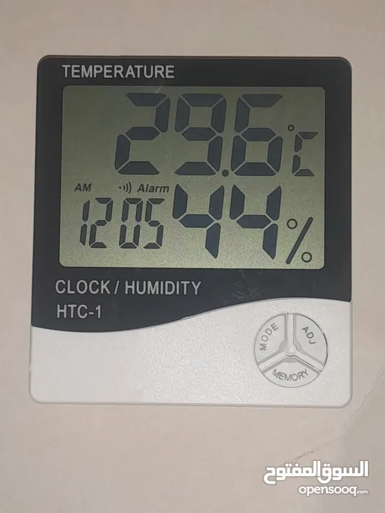 ساعة قياس درجة حرارة المكان و الرطوبه  الالكترونيه
