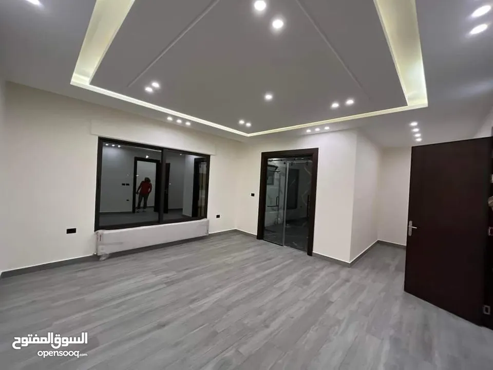 دهين مصرى محترف نعدكم أن ننال رضاكم ودهان الموبيليا وكافه الديكورات وأعمال نجاره والطراشه
