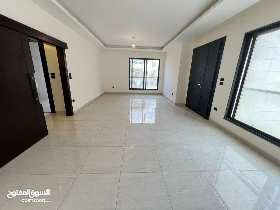 شقة فاخرة للبيع في عمان- ام السماق