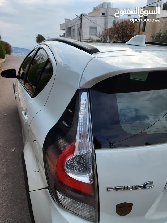 تويوتا بريوس سي 2018  للبيع    TOYOTA   PRIUS C 2018 for Sale   موديل 2018   ترخيص جديد لغاية 2/2026