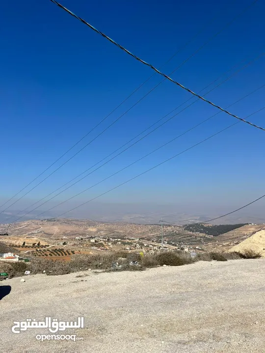 ارض للبيع في الكمشه بالقرب من شارع الاردن و مطعم قصر الجبل مميزه جدا