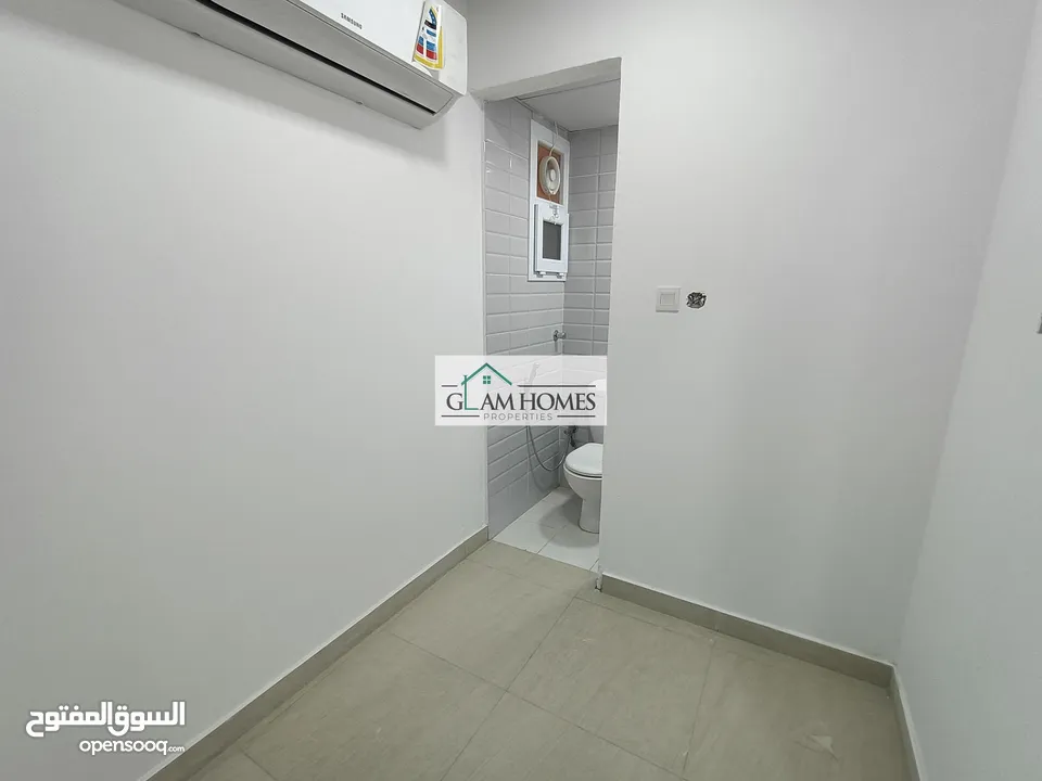 Cozy and spacious 2 bedroom apartment in Qurum Ref: 345S