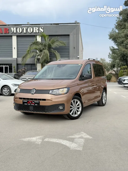 فولكس فاجن كادي ترخيص 2022 محرك 2000 ديزل  جير عادي  ركاب 4+1