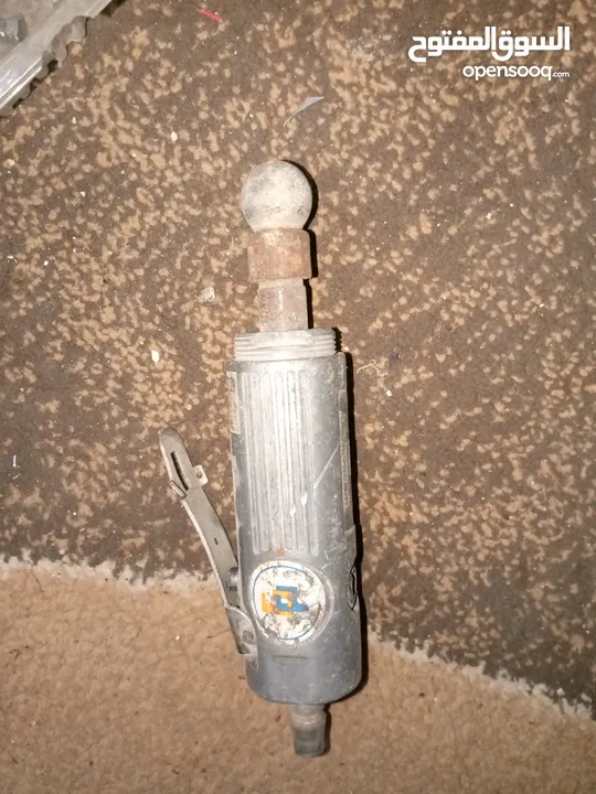 منشار خشب تعمل على كهرباء
