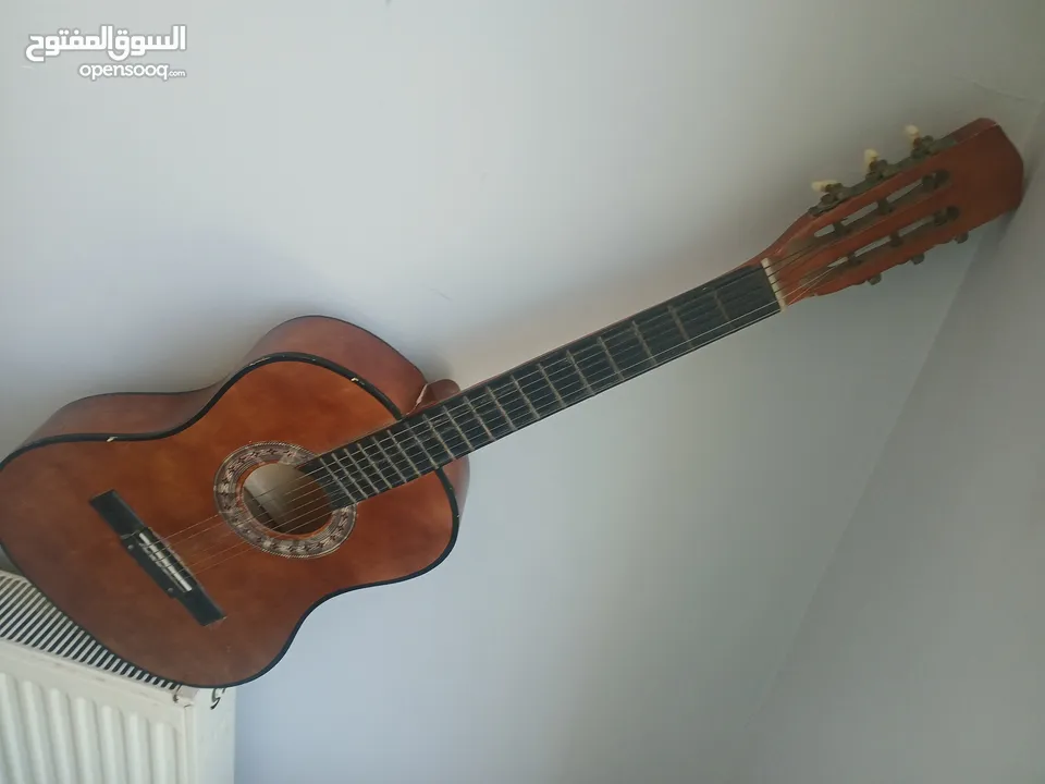 غيتار  مستعمل