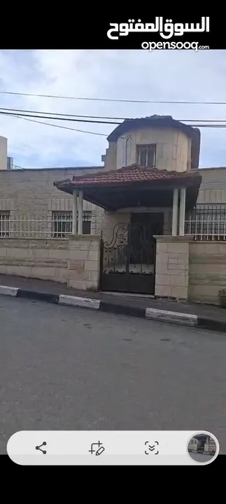 بيت مستقل في منطقه  بتونيا  مساحه طابقين مساحه  الارض 500متر