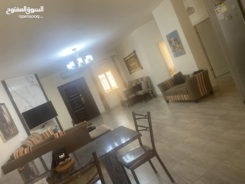 بيت مستقل للبيع منطقة هادئة ومريحة للسكن