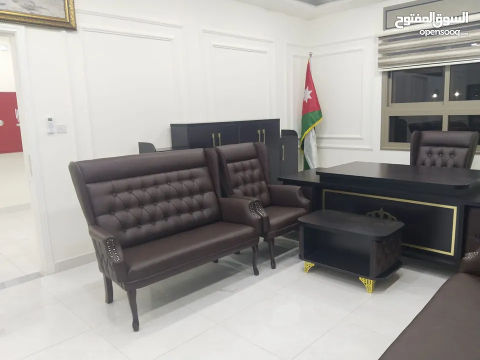 كرسي مديرجلد الماني  فخم بافضل الاسعار ومتوفر لدينا اطقم كنب مميزة بافضل الاسعار من المصنع مباشررة