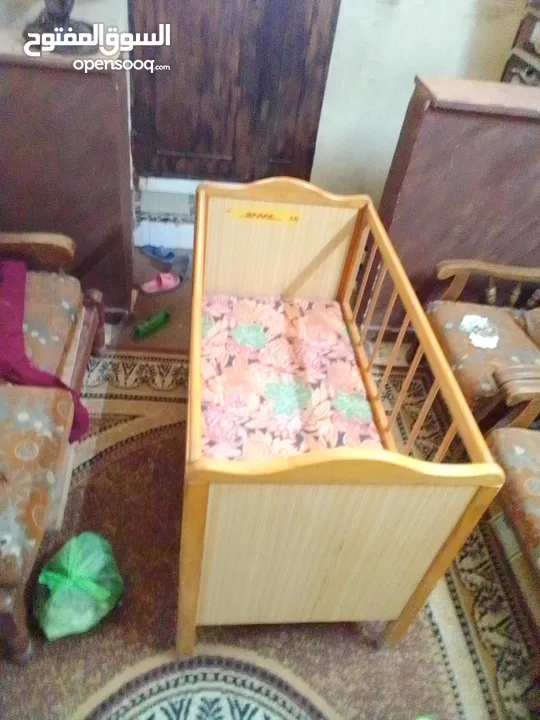 تخت بيبي للبيع