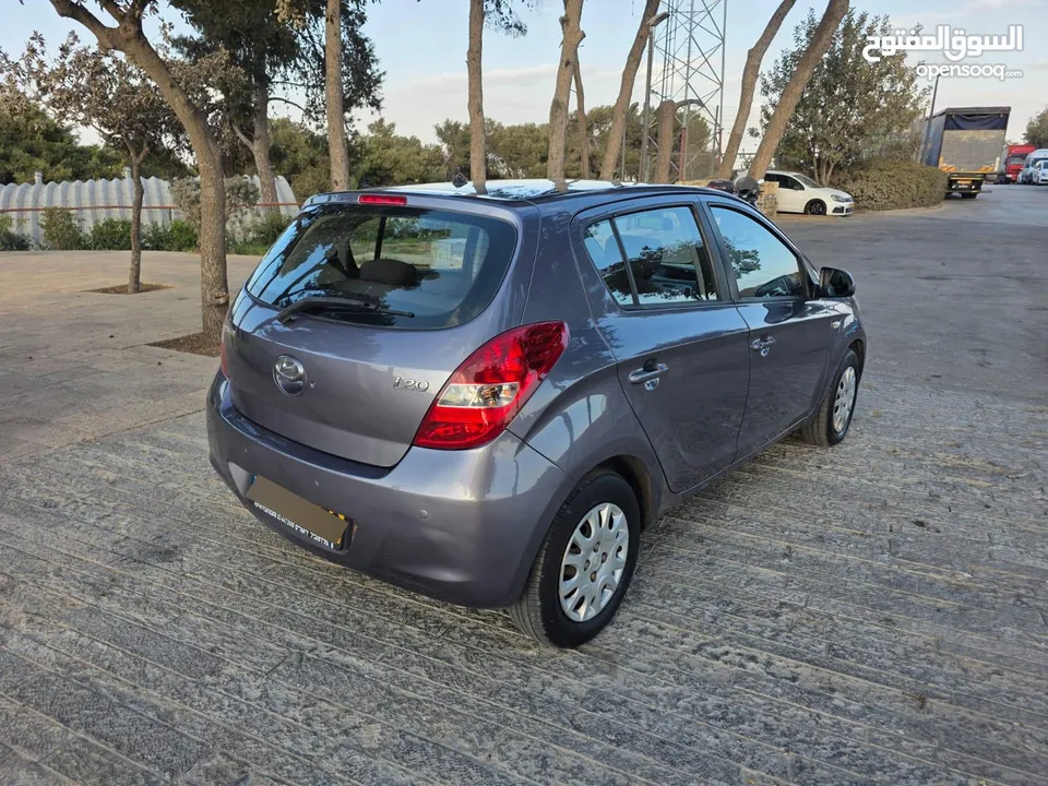 يونداي i20