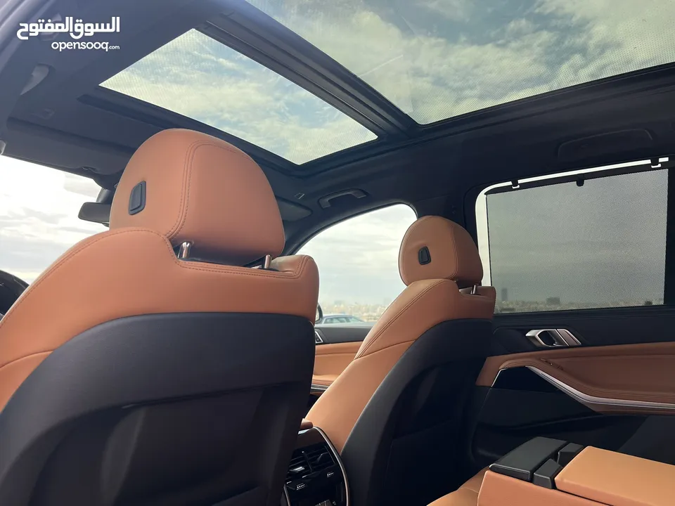 بي ام دبليو X5 لون اسود موديل 2022 Mكيت فل كامل فحص كامل وارد وكاله عمان