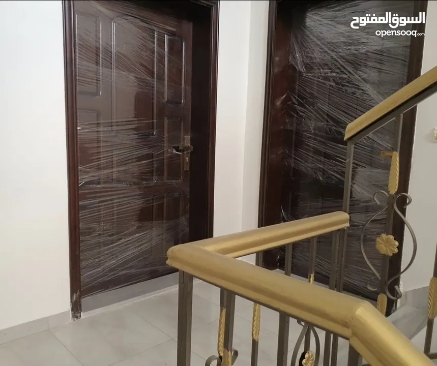 عماره جديده/4 شقق طابقيه للبيع