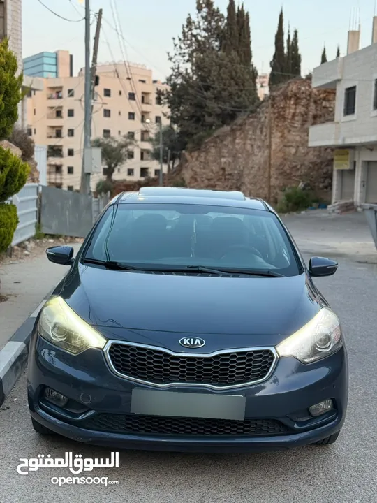 سيراتو 2014.مع فتحه .اصل خصوصي .اتماتيك .فيها تغير سمكه فخده .مرخصه ومامنه رام لله او الخليل