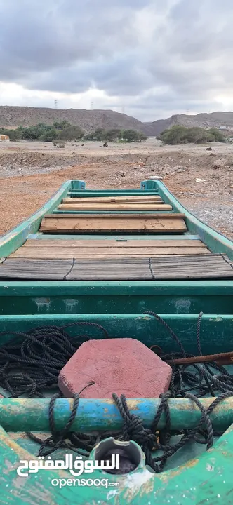 قارب  18 قدم