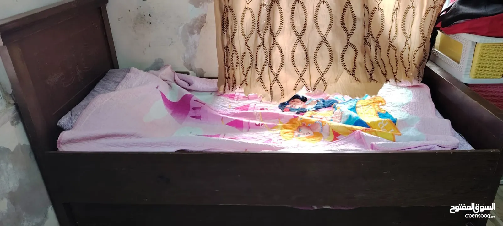 تخت عدد اثنين